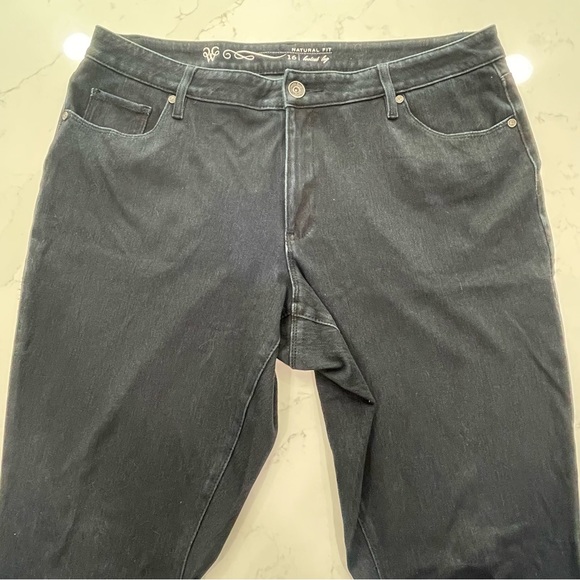 Coldwater Creek Natural Fit Bootcut Leg Denim Super Dark Blue Jeans - Like New - Picture 12 of 13